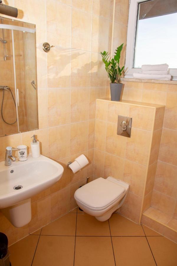 Weranda Rooms Тичи Екстериор снимка