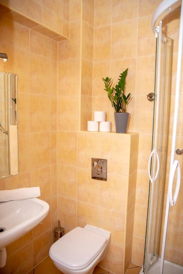 Weranda Rooms Тичи Екстериор снимка