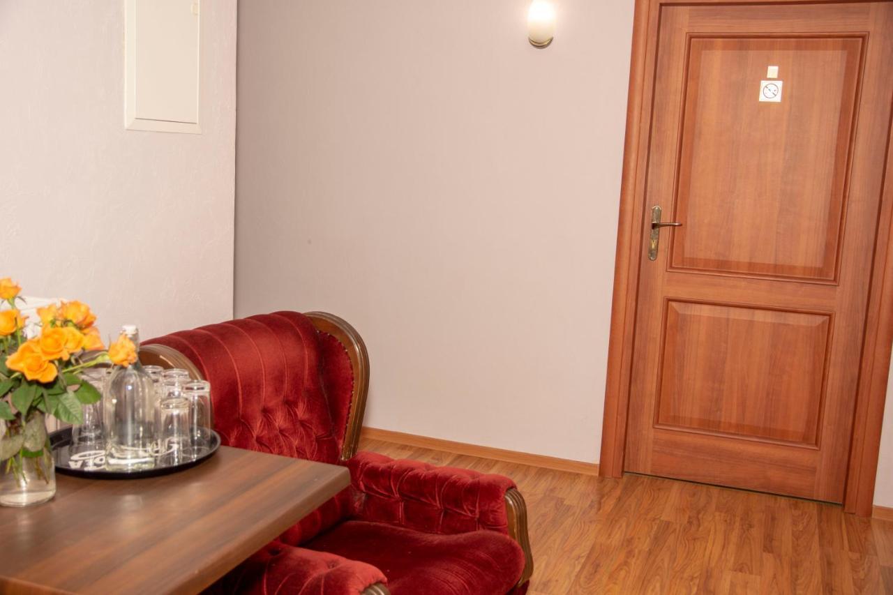 Weranda Rooms Тичи Екстериор снимка