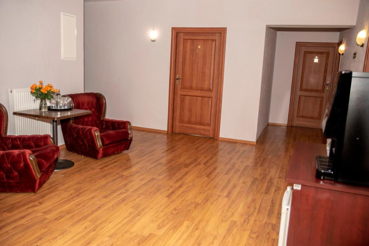 Weranda Rooms Тичи Екстериор снимка