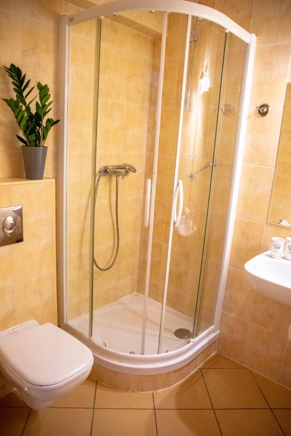 Weranda Rooms Тичи Екстериор снимка