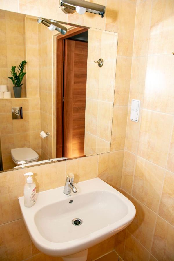 Weranda Rooms Тичи Екстериор снимка